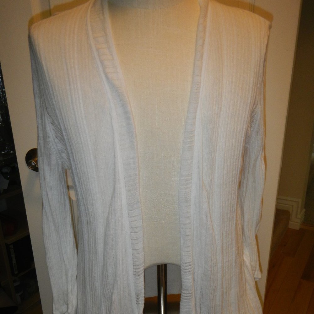 Light Weight, Open Weave Pattern Cardigan - image 1